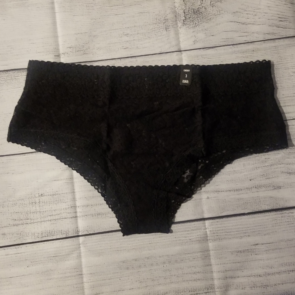 Cheeky black lace panties. Torrid NWT size 3.
